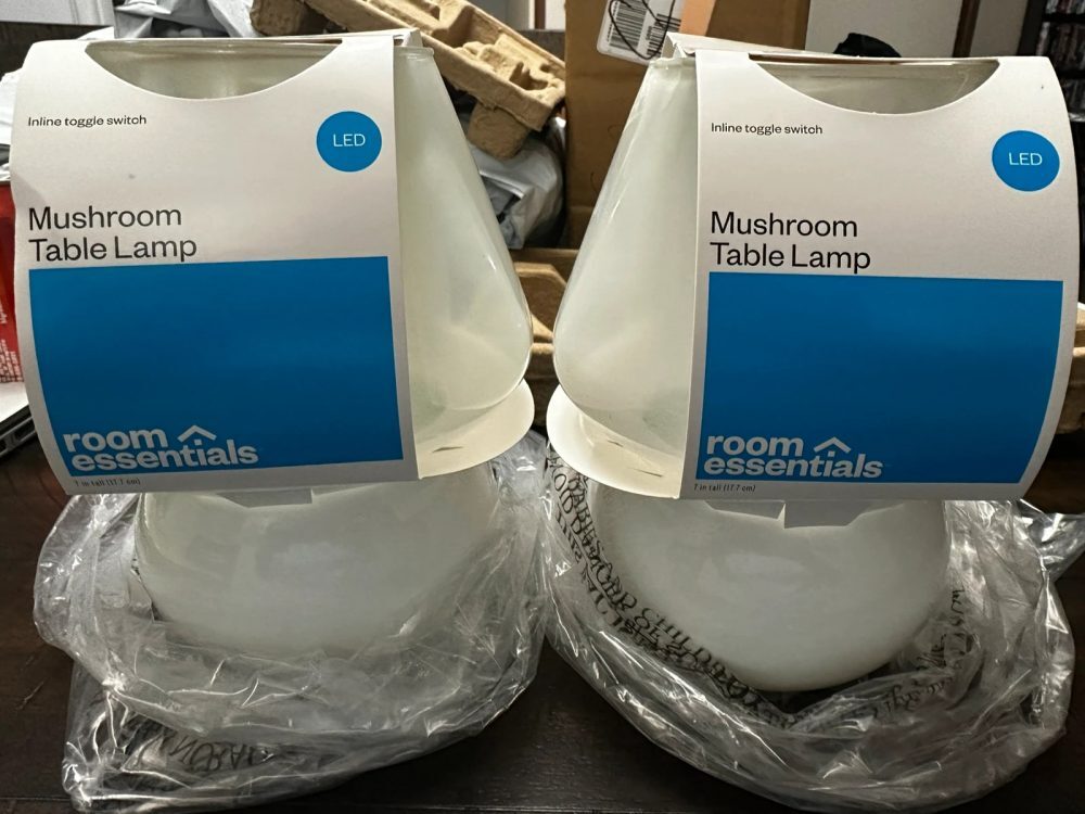Room Essentials 7”mushroom table lamps